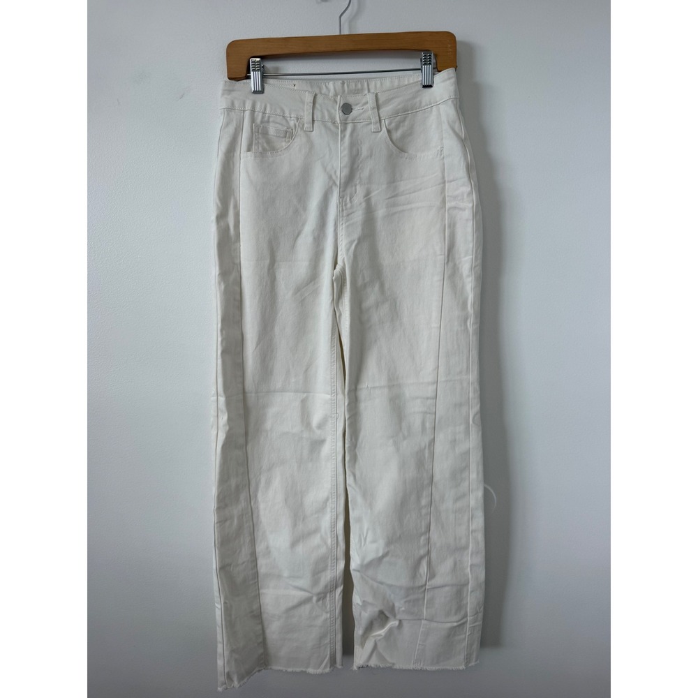 Pretty Garden White Straight Fit Jeans – Distressed Hem – Women's 8 – NWT